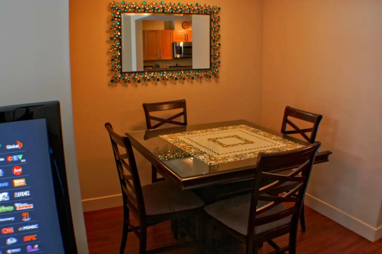 شقة YYC  في Cozy Comfort In Bridgeland